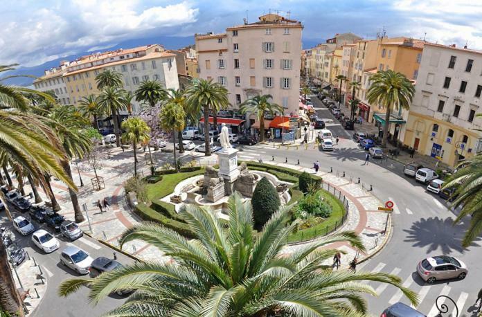 Chambre Cozy Et Confortable Au Coeur D'Ajaccio Apartment Ajaccio  Luaran gambar